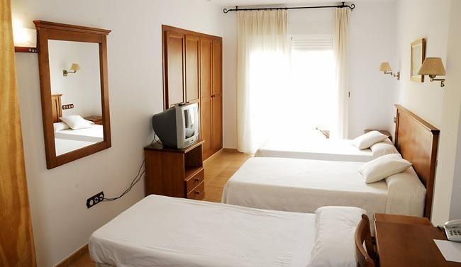 Hotel Donde Caparros Карбонерас Номер фото