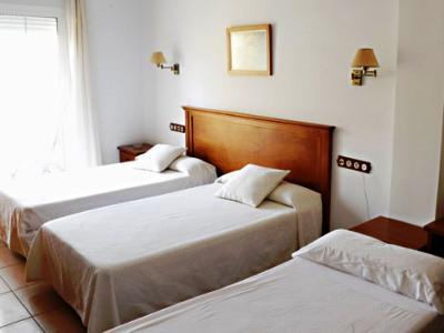 Hotel Donde Caparros Карбонерас Экстерьер фото