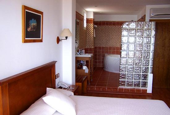 Hotel Donde Caparros Карбонерас Номер фото